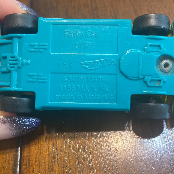Hot Wheels Rally Cat - Picture 5 of 6